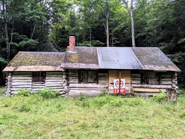 The Cabin closed up for the next trip.