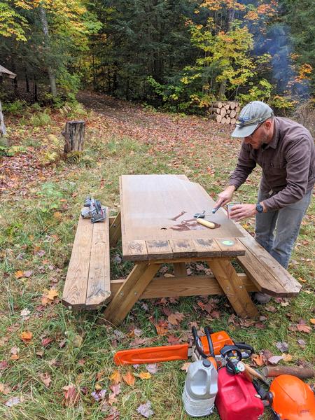 Andy putting the epoxy on the new countertop.